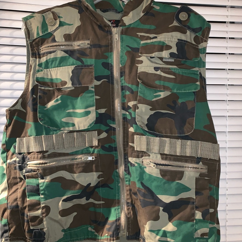 Army print vest